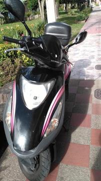 Vendo Barata Honda Elite 2012