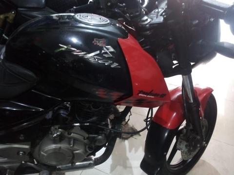 Vendo Permuto Pulsar 180 2013