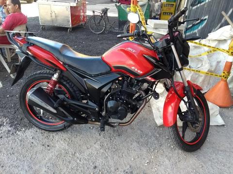 Vendo Hermosa Akt Evo 150 R3 2016