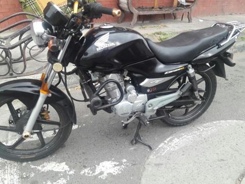 Se Vende Moto Honda 125 Modelo 2011