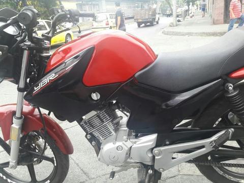 Se Vende Moto Yamaha 125 2015