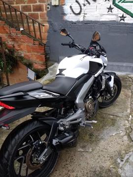 Se Vende Dominar 400