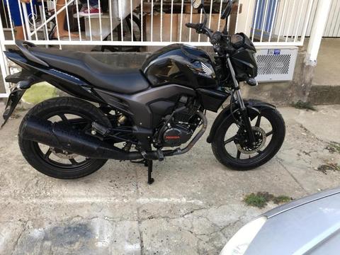 Honda Invicta Mod 2016, Cel 3014521755