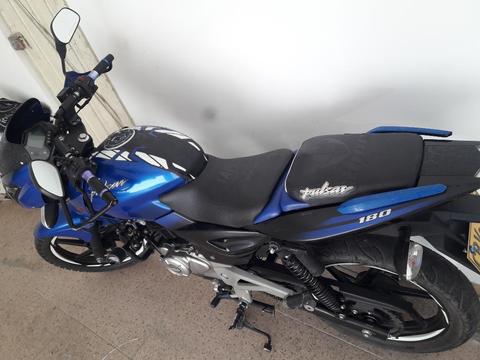 Vendo Linda Moto Pulsar Gt 180