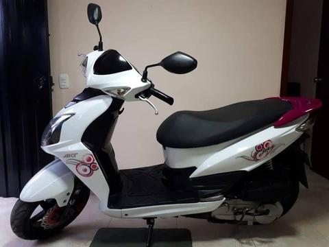 en  vendo MOTO AKT JET FORD UNICA DUEÑA
