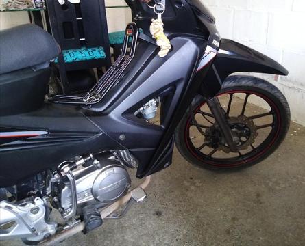 Se Vende Moto Akt Flex 125 Unica Dueña