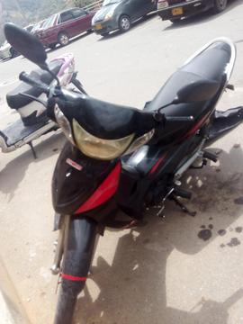 se vende moto en buen estado