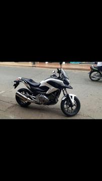 Vendo Moto