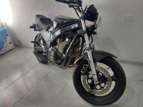Fz 16. Ybr 125. Gs 500. Gangazo