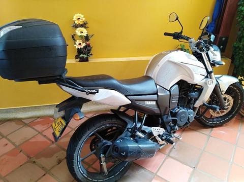 Vendo Yamaha Modelo 2015 con Cajón Alarm