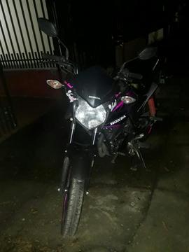 Vendo Moto Como Nueva Modelo 2018
