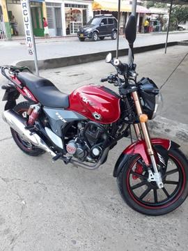 VENDO MOTO RKV 200 PAPELES AL DIA