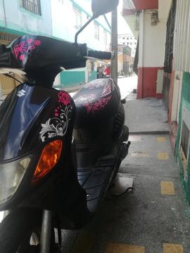 Moto Señoritera Suzuki Space Mod 2006