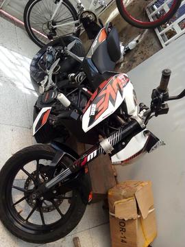 Duke 200 2015 en Buen Estado con Papele