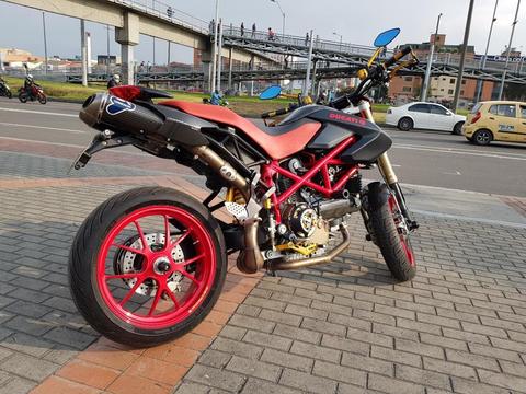 Ducati Hypermotard 1100s