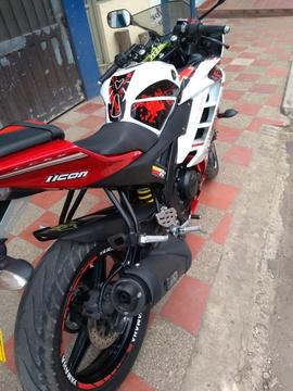 SE VENDE EXCELENTE YAMAHA R15