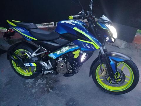 VENDO PULSAR NS 200 MODELO 2015