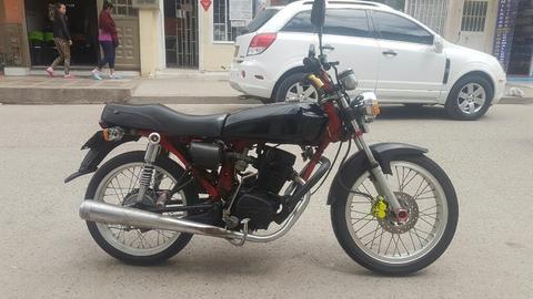 Vendo Permuto Akt Sport 125 con Soat