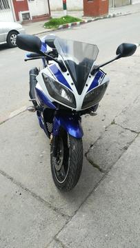 Yamaha R15 Modelo 2015 Y