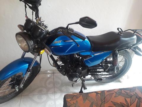Moto Akt Bonita Muy Bien Tenida Mod 2012