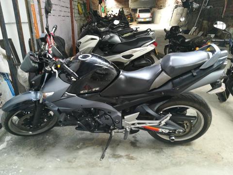 Se Vende Potente Moto Gsr600