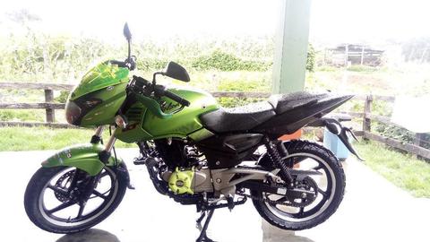 Pulsar 180 Gt 2014