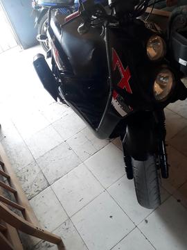 Moto Scooter Vendo O Cambio por Cripton