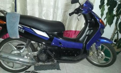 Moto Yamaha AT115
