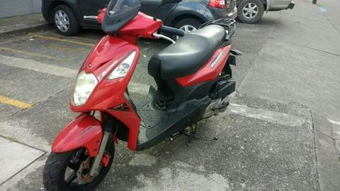 Vendo Moto Akt