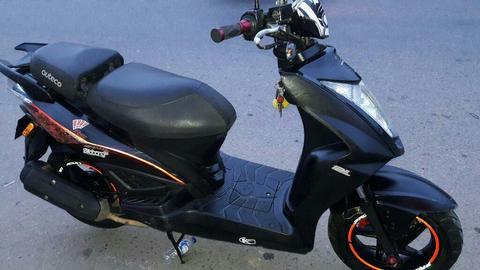 Vendo Moto Modelo 2012