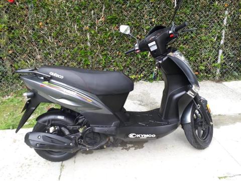 se vende moto twist