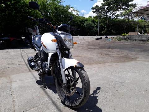 FZ 16 MODELO 2013 PAPELES AL DIA