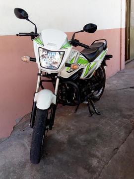 Vendo Splendor 2015 sin Soat sin Tecno