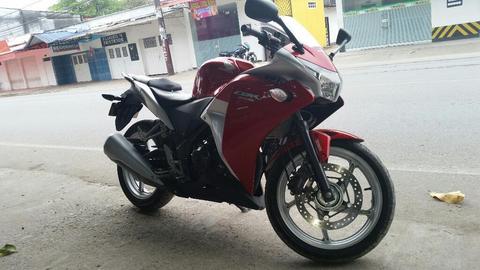 Vendo Moto Cbr 250r