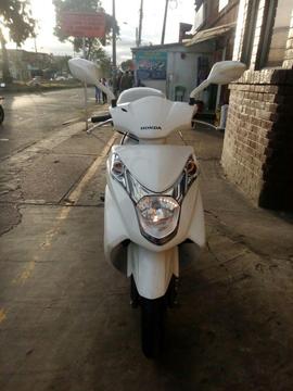 VENDO HONDA ELITE 2O16