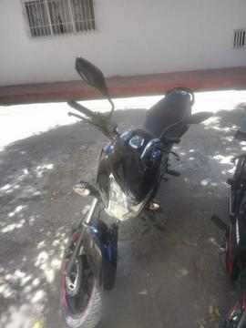 Vendo Moto Discover 150