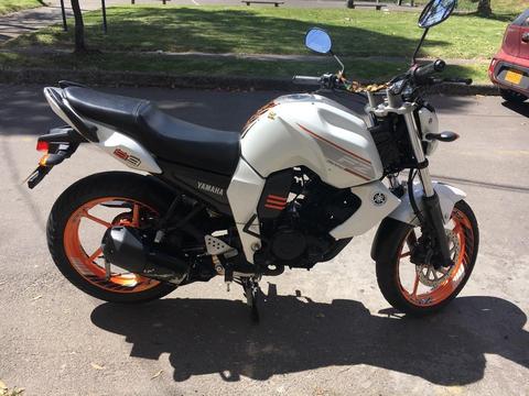 Ganga, Moto Yamaha Fz 2015 28800 Km