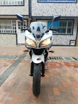 Moto Yamaha Fazer 16