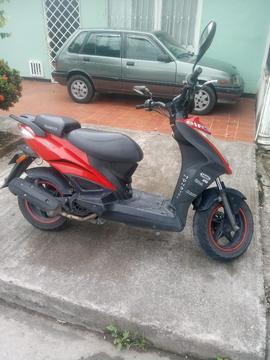 Vendo Moto Agility Roja Modelo 2012