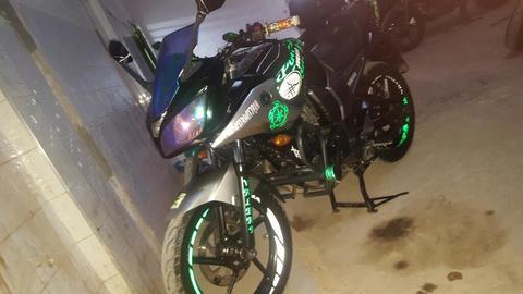Vendo Moto Yamaha Frezer