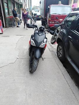 Moto kymco rocket 125