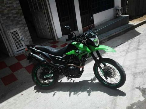 Vendo Hermosa Akt Ttr 125 Modelo 2016