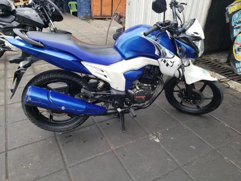 Honda Invicta 150 Seguro hasta Enero