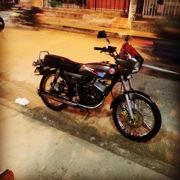 Vendo Rx 100 2 Vestidos Toda en 15 Chat