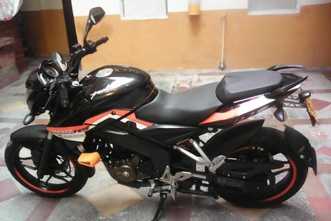 VENDO PULSAR NS 200