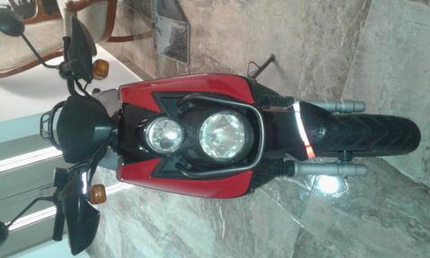 Vendo moto bws modelo 2009