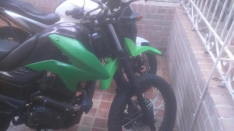 VENDO AKT 150 EN EXCELENTE ESTADO