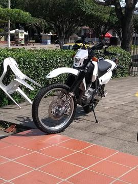 Se Vende Dr 650 en Buen Estado Negociabl