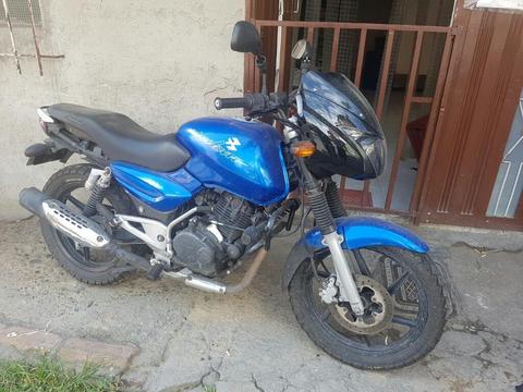 Vendo Pulsar 180/2016