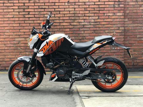 Vendo O Permuto Moto Duke 200